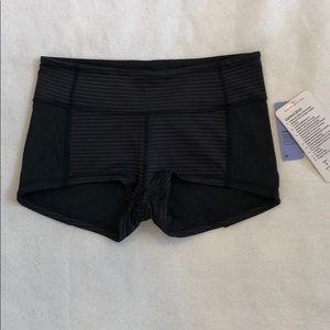 Lululemon Conduit short size 8